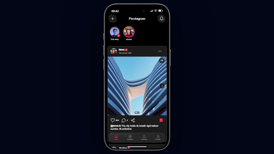 Free Phone FiveM smartphone showing Picstagram in dark mode